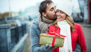 Illustration for article titled How to Confess Your True Love on Special Valentine Day